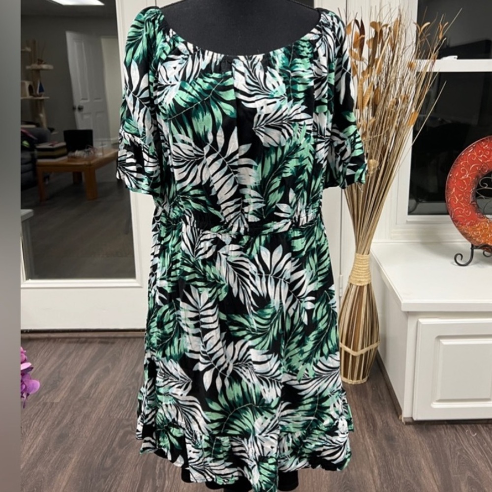 NEW LOOK Hawaiian Off-the-shoulder Dress Medium